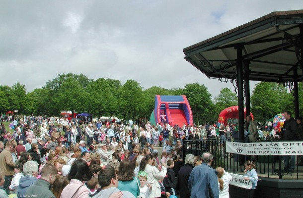 2005 Barrhead Gala day opening ceremony at Cowan Park
