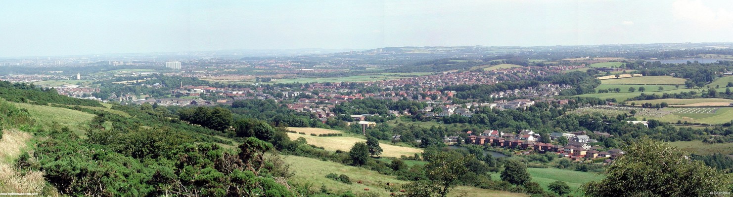 Over looking Barrhead from the Fereneze hills footpath
Taken in 2005.  The Cathkin Braes are in the distance in the centre, Balgray reservoir is in the top right.  [url=http://www.streetmap.co.uk/streetmap.dll?G2M?X=248060&Y=658505&A=Y&Z=3/]Map location[/url]
