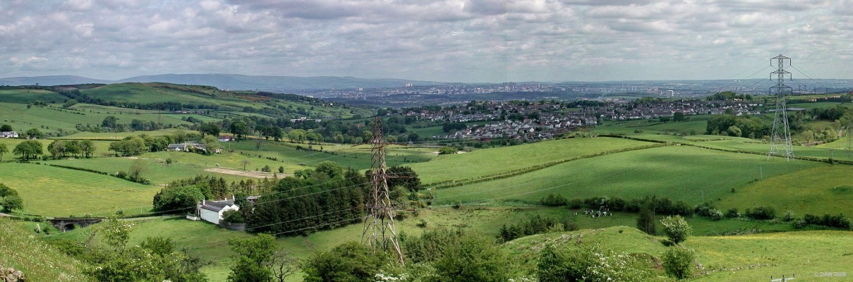 Panoramic view from above Jaapston, 2005
The Fereneze braes are on the left, Neilston is in the centre with Glasgow in the distance.  [url=http://www.streetmap.co.uk/streetmap.dll?G2M?X=245665&Y=655715&A=Y&Z=3/]Map location[/url]
