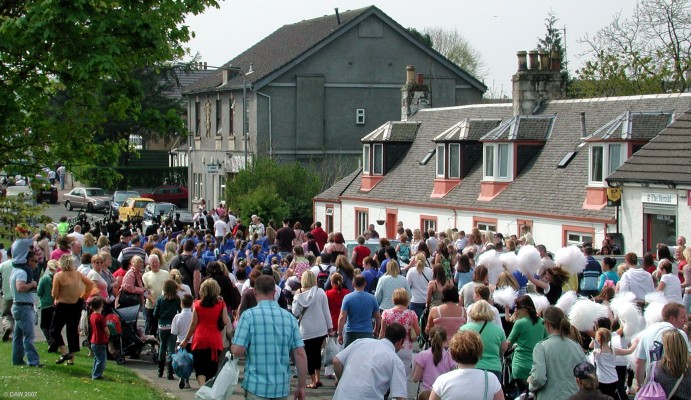 2007, the main parade heads along the Main Street towards the show ground at Holehouse
