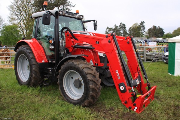 2014, Massey Ferguson 956
Flashing lights and tinted glass, what more could you want in a tractor?
