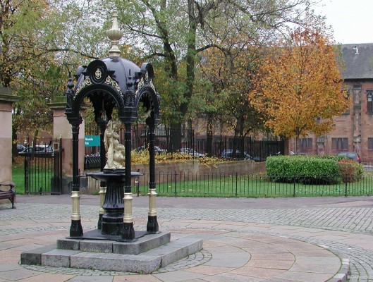 Alexandra Park
The well at the main entrance to Alexandra Park, Glasgow.  [url=http://www.streetmap.co.uk/map.srf?X=261805&Y=665540&A=Y&Z=120/] Map location. [/url]
