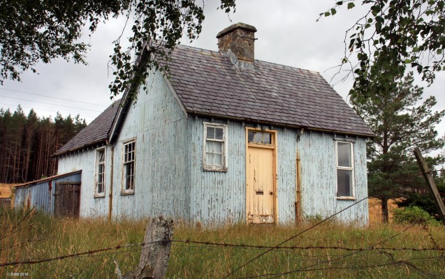 Altnaharra, Sutherland
In need of some attention. [url=http://streetmap.co.uk/map.srf?X=256822&Y=935413&A=Y&Z=120/] Map location. [/url]
