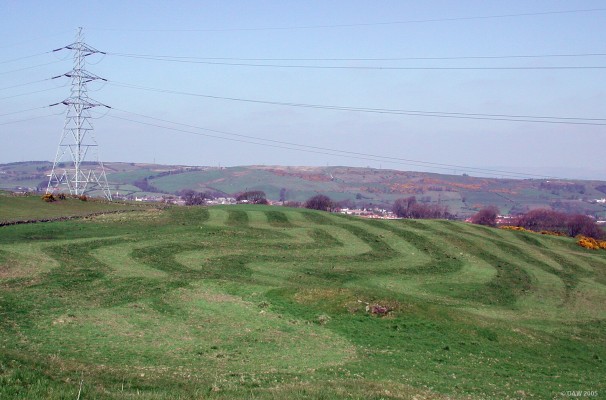 April, XG67
Lines in the sky, stripes on the ground, is there a link?  Probably not.  Those who are anxious can keep an eye on this particular Pylon since it features in the distant hill seen in the [url=http://www.neilstonwebcam.com/]Neilston WebCam.[/url]
