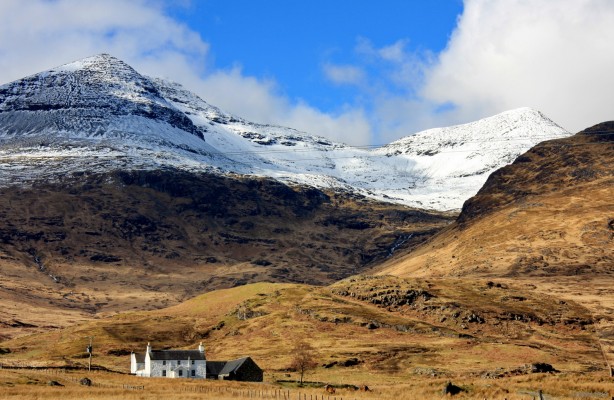 Ardvergnish House, Mull
Late winter snow covers the 375m top of Am Binnein in the back ground.  [url=http://www.streetmap.co.uk/map.srf?X=153915&Y=729267&A=Y&Z=115/] Map location. [/url] 
