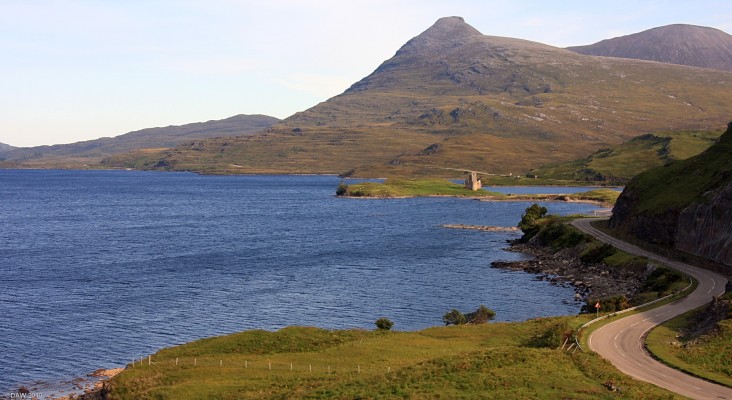 Ardvreck Castle, Loch Assynt
Ardvreck Castle can be seen in the distance on the right with the Quinag mountains towering behind.  Ardvreck was built in the late 15th century by Angus Mor III.  It is said to be haunted by several ghosts.  [url=http://www.streetmap.co.uk/map.srf?X=224633&Y=922742&A=Y&Z=115/] Map location. [/url]
