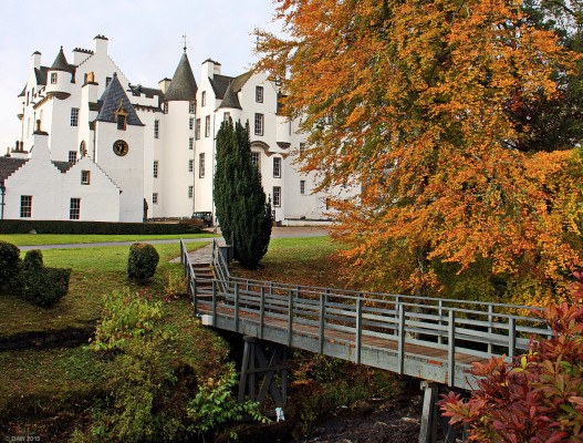 Blair Castle, Autumn
[url=http://www.blair-castle.co.uk/visit_castle.cfm/] Blair Castle [/url] is set in a large estate near Blair Atholl.  It dates from the 13th century but has had many changes since then.  In the entire building 1870s it was remodelled in the Scots Baronial style that we see here today.
