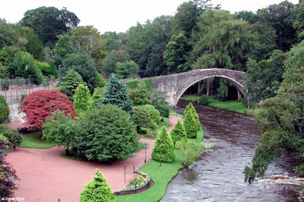 Brig O'Doon
The late medieval bridge over the River Doon, Alloway.  The bridge as featured in Robert Burns Tam O'Shanter.
