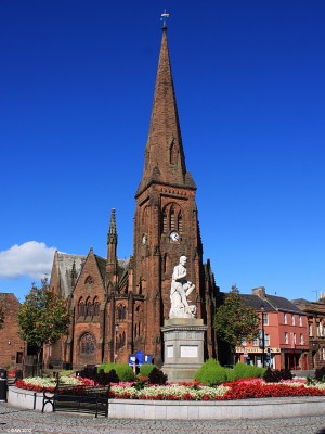 Burns Statue, Dumfries
First unveiled by the Earl of Rosebery on 6th April 1882.  [url=http://www.greyfriarsdumfries.com/] Greyfriars Kirk [/url] is in the background. [url=http://www.streetmap.co.uk/map.srf?X=297152&Y=576254&A=Y&Z=115/] Map location. [/url]
