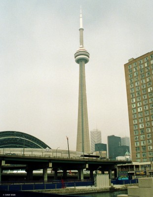 The CN Tower, Toronto, 1989
Completed in 1976 the tower is 553m high and held the record for the worlds tallest free standing building for 32 years until 2007.  I have no photos from the top, not because we didn't go up but because when we arrived there was low cloud and nothing to see, but at least we got a discount.  This photo was taken when we had to leave.
