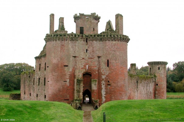 Caerlaverock Castle, entrance
