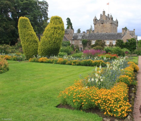 Cawdor Castle and Gardens
[url=http://streetmap.co.uk/map.srf?X=284797&Y=849835&A=Y&Z=120/] Map location. [/url]
