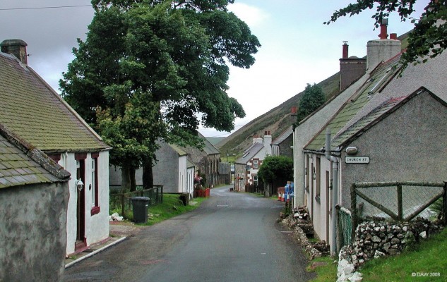 Looking down Church Street, Wanlockhead
Wanlockhead is Scotland's highest village at some 467m or about 1500ft.  It was once a lead mining village but the mines closed in the 1950's and today it has become a tourist destination for the lead [url=http://www.leadminingmuseum.co.uk/]mining museum [/url] and also the [url=http://www.leadhillsrailway.co.uk/]Leadhills & Wanlockhead Railway.[/url][url=http://www.streetmap.co.uk/streetmap.dll?G2M?X=287115&Y=613075&A=Y&Z=3/] Map location.[/url]
