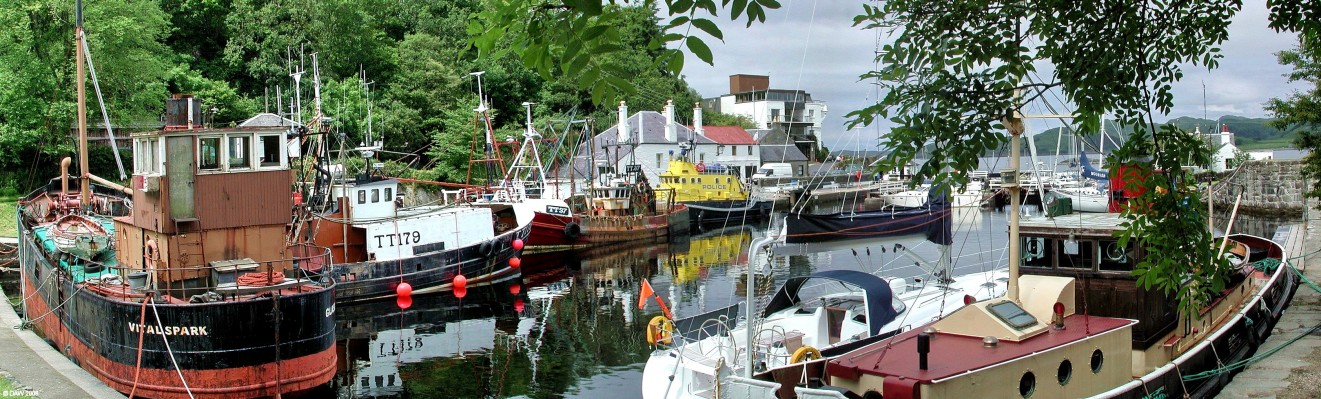Crinan
Over looking the basin at the Crinan end of the Crinan Canal, once described as the 'most beautiful shortcut in the world'.  The 9 mile canal was constructed over 200 years ago and has sea locks at either end.  [url=http://www.streetmap.co.uk/streetmap.dll?G2M?X=178860&Y=694290&A=Y&Z=3/]Map location[/url]
