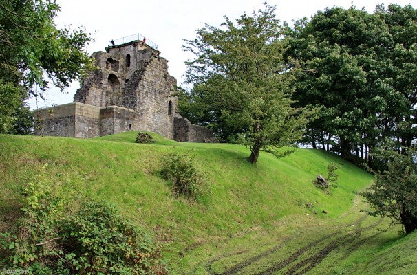 Crookston Castle, Glasgow
This impressive ditch at Crookston Castle is all that remains of the first castle built here around 1145.  The name 'Crookston' comes from a family of huntsmen.  Sir Robert Croc laird of Cowglen in the 12th century carried three forester's crooks on his shield.  In the 14th century they lost their land and most of the Levern Valley was aquired by a branch of the Stewarts.  [url=http://www.streetmap.co.uk/map.srf?X=252502&Y=662727&A=Y&Z=115/] Map location. [/url]
