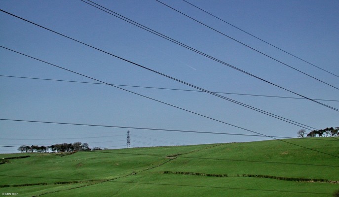Crossed lines
Looking towards the Lochliboside hills from near the ruins of the old Cowden Hall.  [url=http://www.streetmap.co.uk/streetmap.dll?G2M?X=246715&Y=656945&A=Y&Z=3/]Map location[/url]
