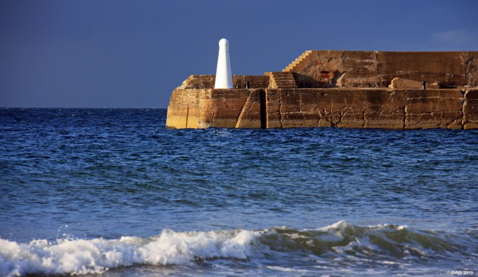 Cullen Harbour wall
Evening sun on the harbour wall at Cullen, Morayshire.
