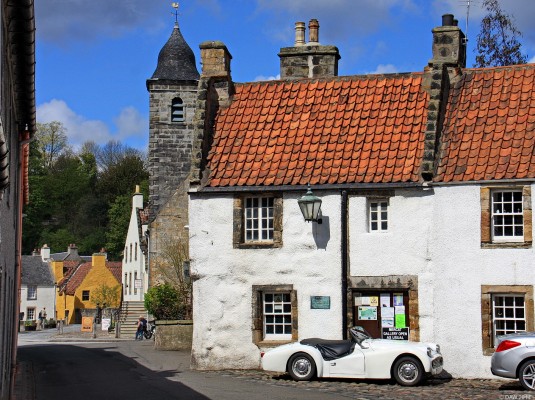 Culross, Fife
Looking towards the Town House and the Palace at Culross.  [url=http://www.streetmap.co.uk/map.srf?X=298695&Y=685872&A=Y&Z=110/] Map location. [/url]
