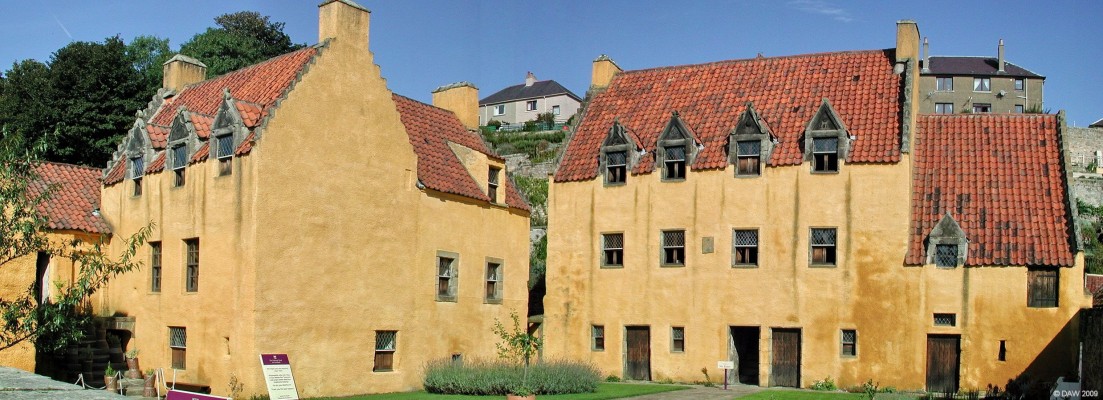 Culross Palace, Culross
The palace was built in 1592 by Sir George Bruce, the laird of Carnock.  Bruce made his fortune in trade with ports on the River Forth, the low countries and in the Baltic.  Some of the materials for the palace were obtained in these foreign places.  The palace is in the care of the National Trust for Scotland who have also restored the garden to how it would have been in the 17th century.
