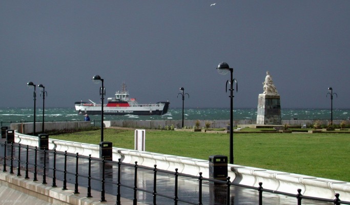 Dark Skies, Largs
A blustery March day at the war memorial, Largs.  Normally you would see Bute in the distance here but storm clouds are on the way.  The car ferry from the Cumbrae ploughs on as usual.  [url=http://www.multimap.com/map/browse.cgi?lat=55.7916&lon=-4.8694&scale=10000&icon=x/]Map Location[/url]
