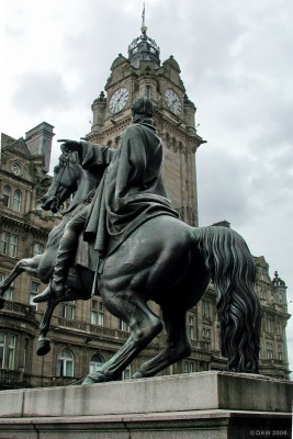 The Duke of Wellington Statue, Edinburgh
I prefer Glasgow's version with the traffic cones.  The building behind is the [url=http://www.thebalmoralhotel.com/] Balmoral Hotel[/url] with its 195ft clock tower, formally the North British Hotel, possibly one of Edinburgh's most impressive hotels.  It was opened in 1902.
