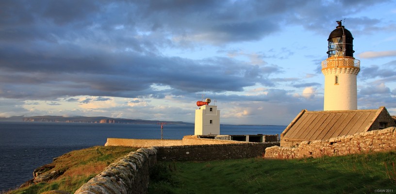 Dunnet Head Lighthouse, Caithness
The setting sun shines on Dunnet head Lighthouse, the most Northly Lighthouse on mainland Britain.  [url=http://www.streetmap.co.uk/map.srf?X=320229&Y=976735&A=Y&Z=120/] Map location. [/url]
