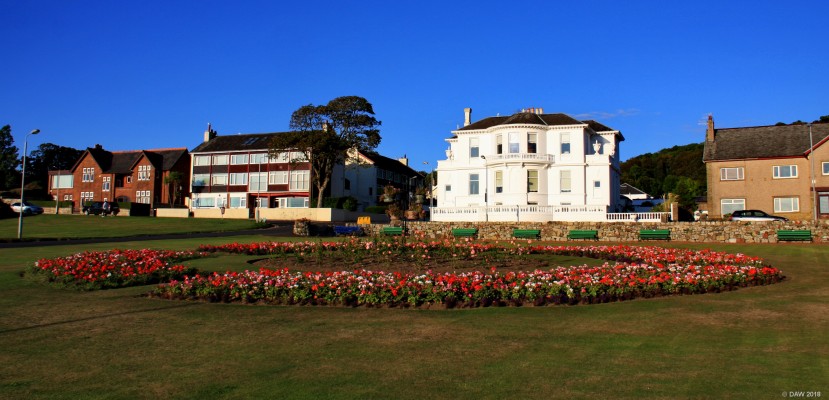 Evening sun, broomfields, Largs
I think this was the year they put back roses in what was the rose garden at the foot of May Street,.

