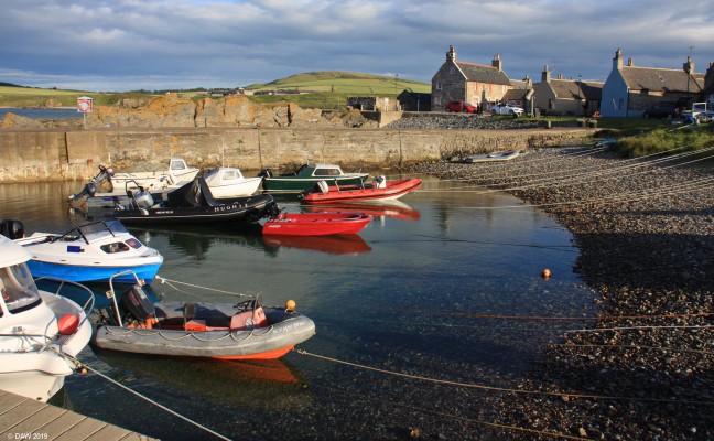 Evening Sun on Sandend Harbour, Aberdeenshire
[url=http://streetmap.co.uk/map.srf?X=355566&Y=866616&A=Y&Z=120/] Map location. [/url]
