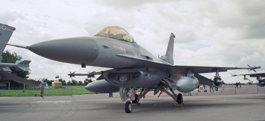 General Dynamics F16, Fairford, 1993
The classic lines of a US Airforce F16, sometimes an aircraft just looks right.
