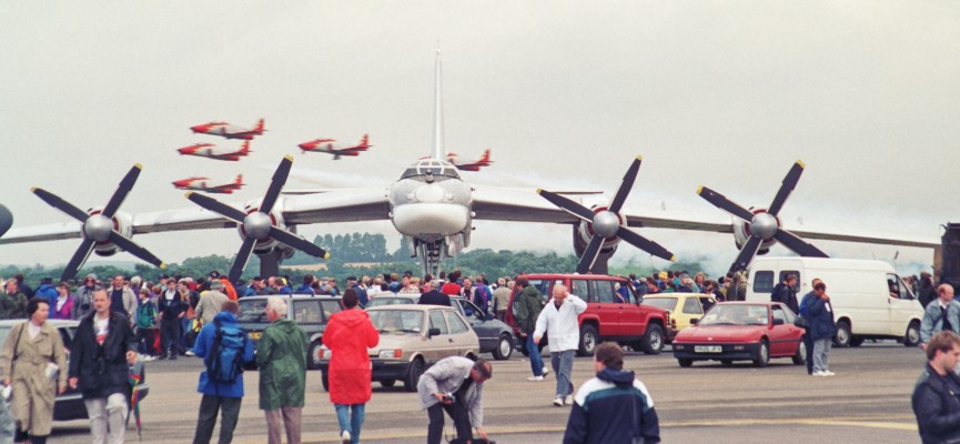 Tupelov TU-95, Fairford, 1993
The Swiss Aerobatics team flies behind the Russian TU-95 static display.
