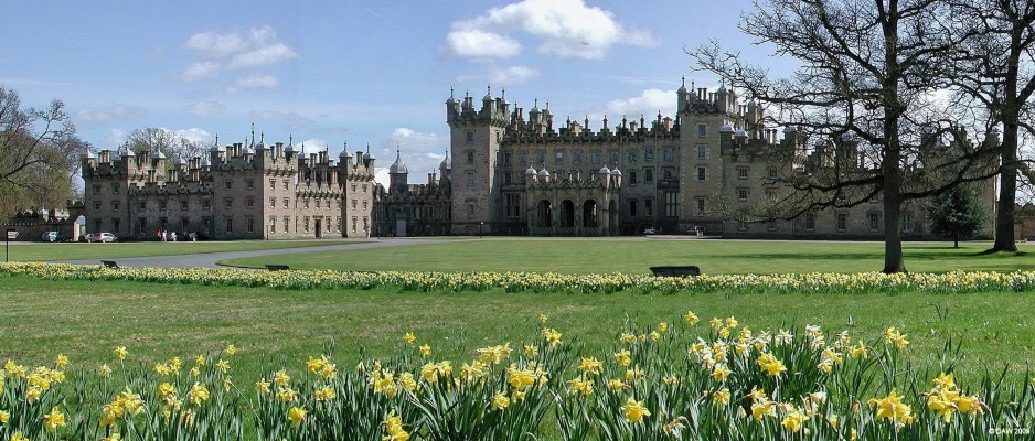Floors Castle
A front view of [url=http://www.roxburghe.net/floors_castle_grounds_and_gardens/] Floors Castle near Kelso.
