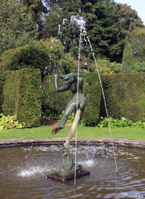 "Foam", Greenbank Gardens
This statue was the creation of Charles d'Orville Pilkington Jackson (yes, that really was his name) and was first exhibited at the Empire exhibition of 1938 in Bellahouston Park, Glasgow.  It remained in his position after the Exhibition but was donated to the National Trust after his death in 1973 and displayed here at Greenbank Gardens.  [url=http://streetmap.co.uk/map.srf?X=256060&Y=656581&A=Y&Z=115/] Map location [/url]

