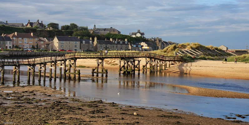 Footbridge to the beach at Seatown, Lossiemouth
The last rays of the evening sun illuminate the beach at Seatown.  Lossiemouth is in the background. [url=http://www.streetmap.co.uk/map.srf?X=323798&Y=870392&A=Y&Z=120/] Map location. [/url]
