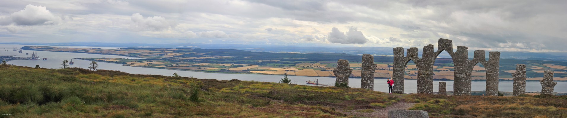 Fyrish Monument panorama, Cromarty Firth
The Fyrish Monument was built in 1782 on Fyrish hill above Alness.  It was built to keep the locals occupied after the Clearances.  The views from the Monument out across the Cromarty Firth are impressive even on a cloudy day like this. [url=http://streetmap.co.uk/map?X=260766&Y=869700&A=Y&Z=120/] Map location. [/url]
