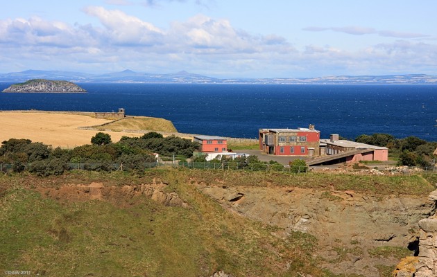 Former Admiralty research establishment, Gin Head
Built in 1943 and used by the Admiralty and the Air Ministry to develop Naval radar.  It played a crucial role in developing methods to jam German Radar for the D-Day landings.  In the 1984 the site was bought by Ferranti who continued to use it as a test area but by 1994 it was abandoned and is awaiting further development today. [url=http://www.streetmap.co.uk/map.srf?X=359561&Y=685060&A=Y&Z=115/] Map location. [/url]
