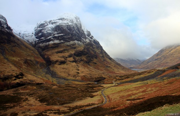 The Pass of Glen Coe in winter
A view down Glen Coe, Aonach Duhb (892m) is on the left. [url=http://www.streetmap.co.uk/map.srf?X=216782&Y=756083&A=Y&Z=120&ax=217097&ay=756871/] Map location. [/url]
