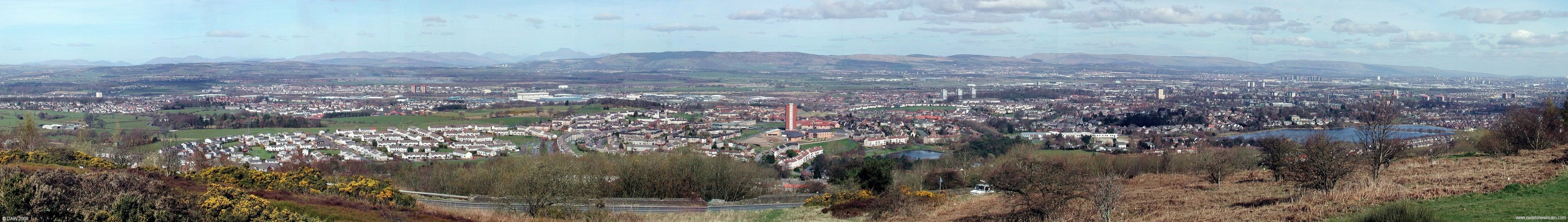 Gleniffer Braes 2007 panorama
Another panoramic view taken in spring 2007 from the Gleniffer Braes.  [url=http://www.streetmap.co.uk/map.srf?X=245645&Y=660620&A=Y&Z=120/] Map location. [/url]
