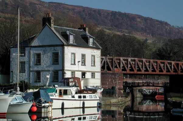 Harbour Masters House, Bowling Basin
[url=http://www.streetmap.co.uk/map.srf?X=245002&Y=673521&A=Y&Z=115/] Map location. [/url]
