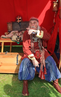 He went that way
And who would argue with a man with a rabid animal at his shoulder anyway.  Viking Village, Largs Viking Festival.
