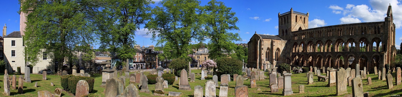 Jedburgh Abbey and graveyard
The ruins of Jedburgh Abbey from the graveyard.  [url=http://www.streetmap.co.uk/map.srf?X=365122&Y=620445&A=Y&Z=115/] Map location. [/url]
