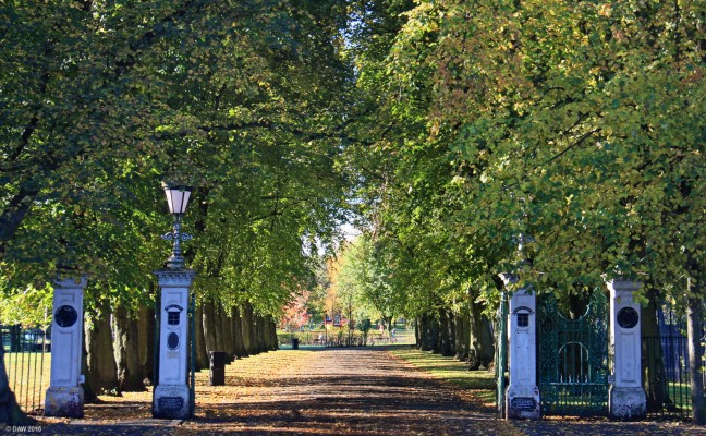 Main entrance to Victoria Park, Glasgow
The Jubilee Gates were erected in 1887 and funded by 'The ladies of Partick' at a cost of 100 pounds.  Since the gates are open you can't actually see them in this photo, they were manufactured at Macfarlane's  the Saracen foundry.
