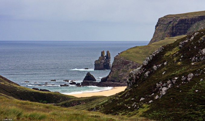 Kearvaig Bay, Sutherland
A view towards Kearvaig Bay from the road to Cape Wrath Lighthouse.  [url=http://streetmap.co.uk/map.srf?X=228743&Y=971589&A=Y&Z=115/] Map location. [/url]
