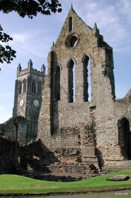 Ruins of Kilwinning Abbey
This benedictine Abbey is thought to have been built some time in the 12th century.  It fell into ruin after the reformation in the 16th century. 
