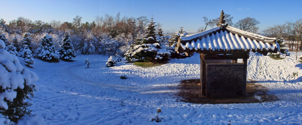 Korean War Memorial, near Linlithgow
The only memorial in the UK dedicated solely to the Korean War.  It contains the names of all those who lost their lives in the conflict.
