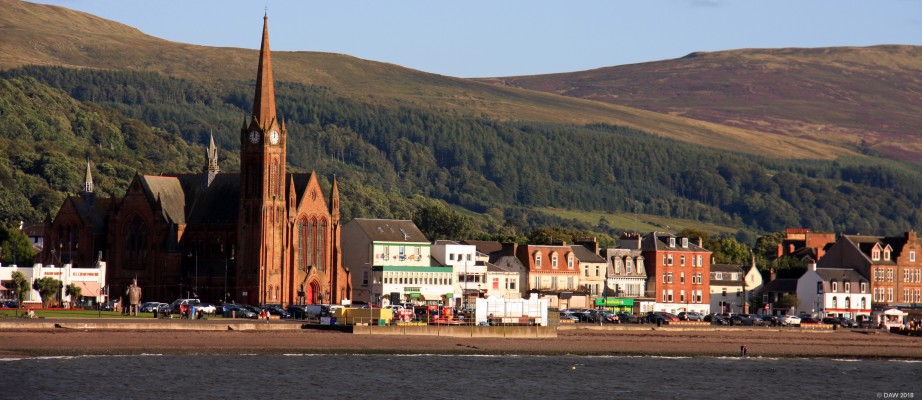 Largs Sea Front
The evening sun on the seafront at Largs.  Taken in 2014 from Aubery Park.  [url=http://streetmap.co.uk/map.srf?X=219937&Y=660310&A=Y&Z=120/] Map location. [/url]
