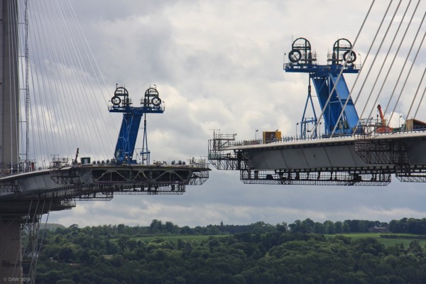 Lifting cranes, Queensferry Crossing
A view of the two lifting cranes on the southern and centre section of the bridge in July 2016.  I'm sure there isn't really the difference in height that seems apparent in this photo.
