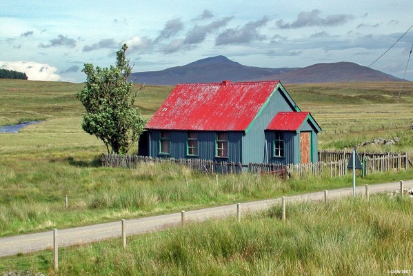 The little house on the Prairie?   Kinbrace, Sutherland
Built in 1920 this was a Church of Scotland Church, by the time this photo was taken in 2005 it looks like it had fallen out of use. [url=http://streetmap.co.uk/map.srf?X=286102&Y=931510&A=Y&Z=115/] Map location. [/url]
