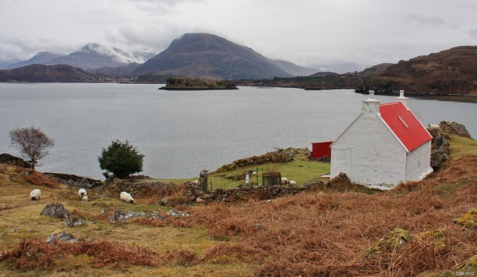 Loch Sheildaig
A view you'll find in lots of Calendars looking across Loch Sheildaig.  The village of Sheildaig can be seen in the distance above the cottage.  [url=http://streetmap.co.uk/map.srf?X=178572&Y=855550&A=Y&Z=120/] Map location. [/url]
