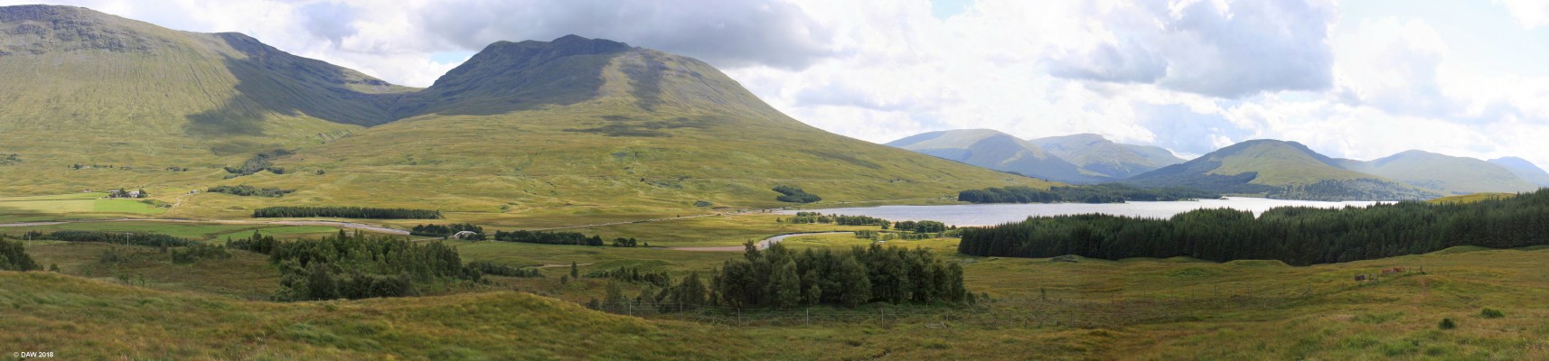Loch Tula
Loch Tulla in summer. [url=http://www.streetmap.co.uk/map.srf?X=230887&Y=745185&A=Y&Z=120/] Map location. [/url]
