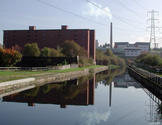 Forth & Clyde Canal
Looking along the Port Dundas Branch of the Forth & Clyde Canal towards Port Dundas. [url=http://www.streetmap.co.uk/map.srf?X=258653&Y=667161&A=Y&Z=115/] Map location. [/url]
